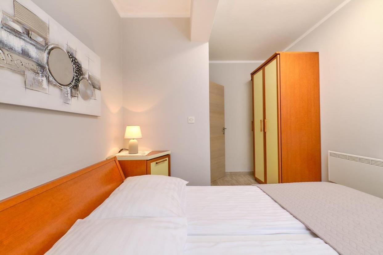 Apartments Enna Mali Lošinj Exterior foto