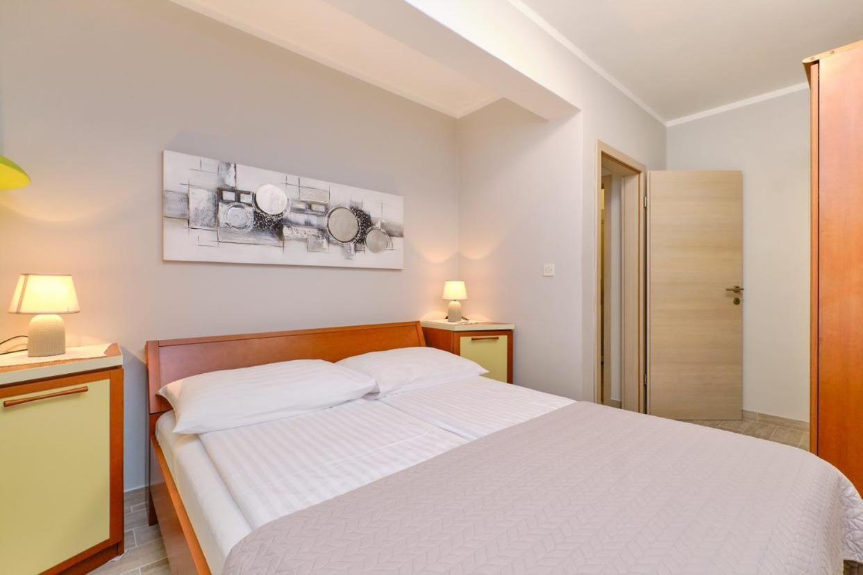 Apartments Enna Mali Lošinj Exterior foto